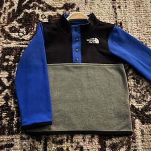 18-24 excellent condition The North Face INFANT GLACIER ¼ SNAP